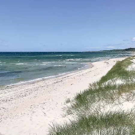 3 Bedroom Gorgeous In Semesterbostad *