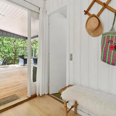 3 Bedroom Gorgeous In Holiday home Nexo